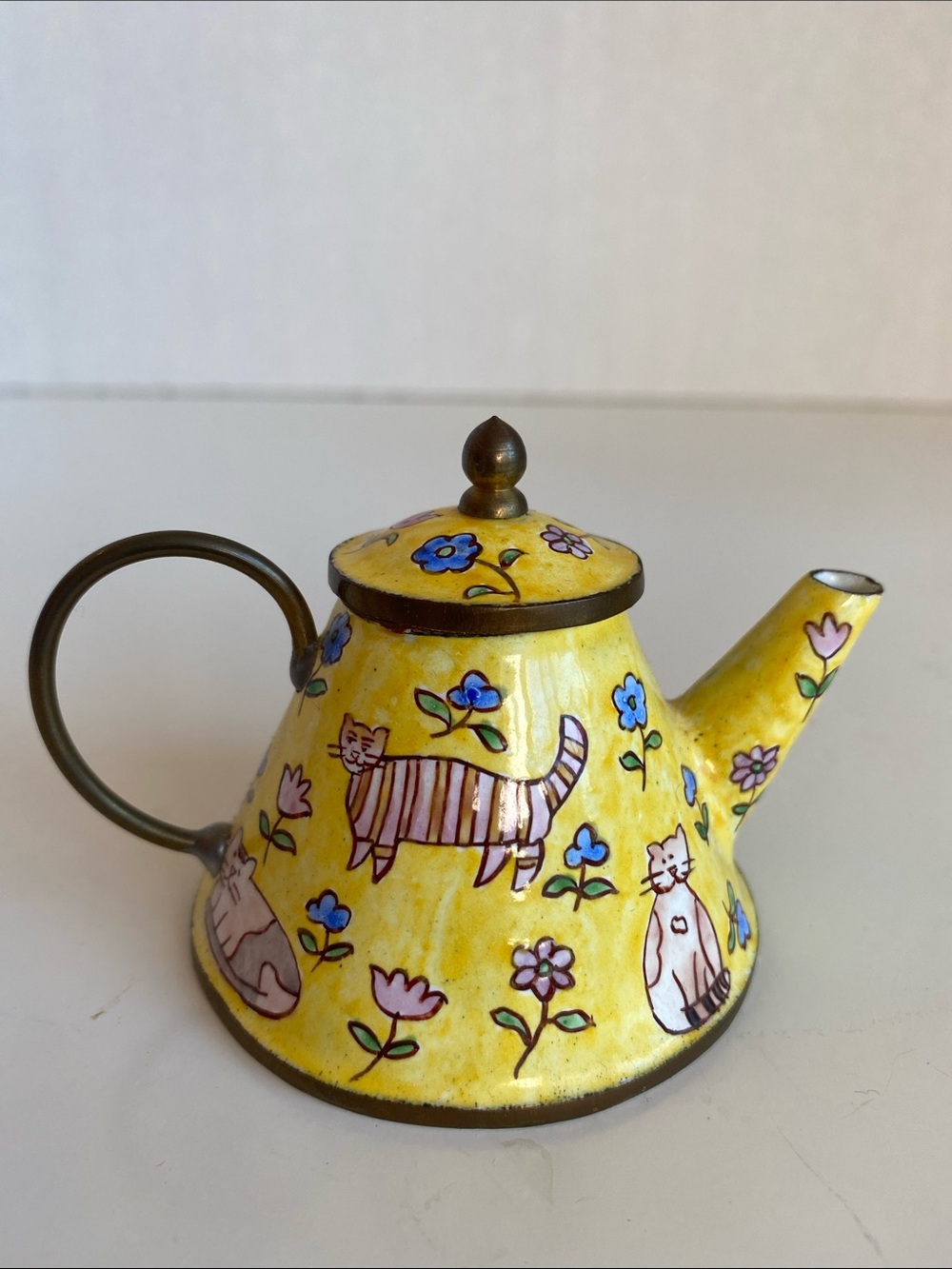 Empress Arts Hand-Painted Cats Enamel Mini Teapot